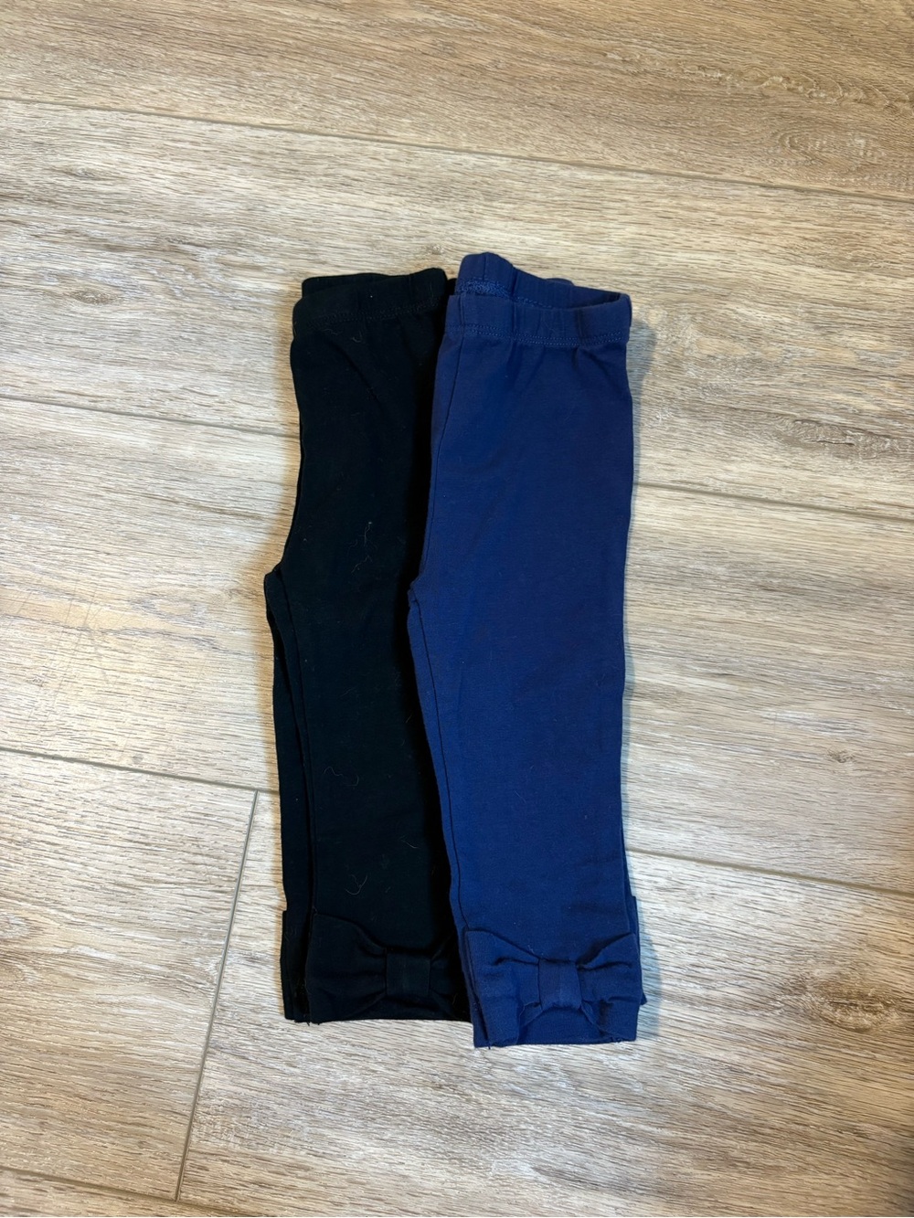 FIRST IMPRESSIONS | Leggings Pair Black & Navy with Bows